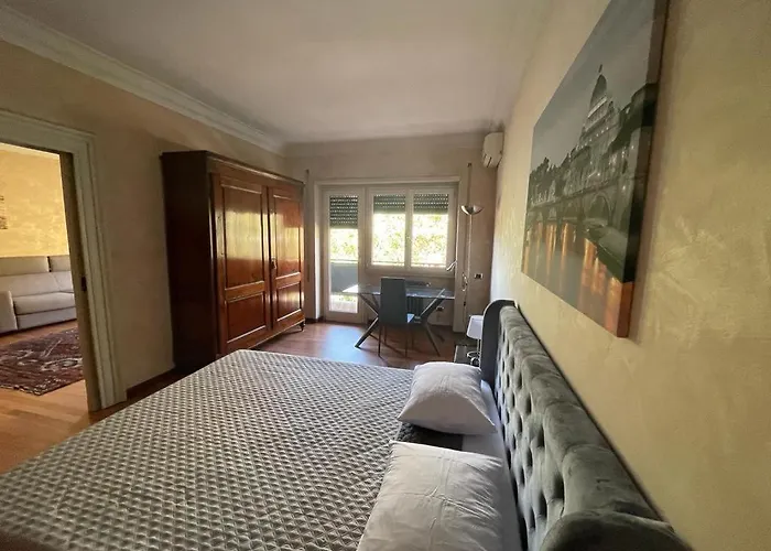 Vatican Bright Flat Apartment
